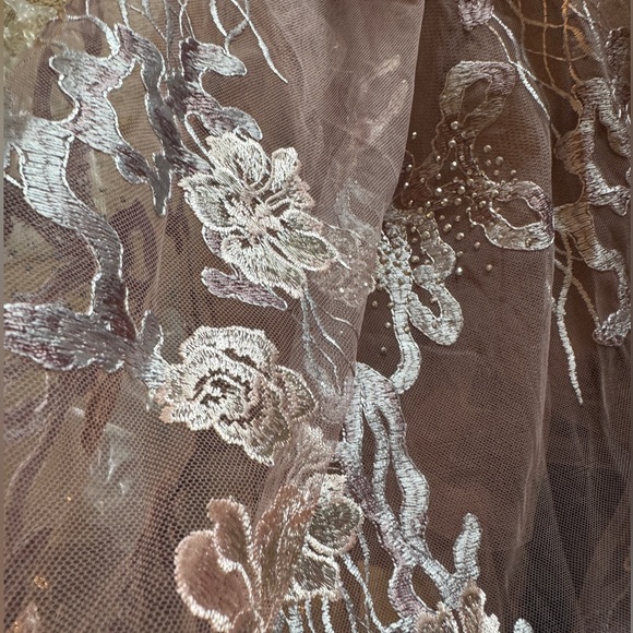 Mac Duggal STYLE# 20315 Sheer Neckline Floral Dress, EMBELLISHED CAP SLEEVE SZ 6 - Picture 6 of 8